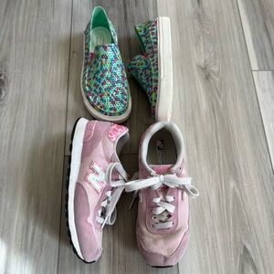 BUNDLE | Girls Shoes SZ 1 | Multi Color Crocs + Pink New Balance Gym Shoes